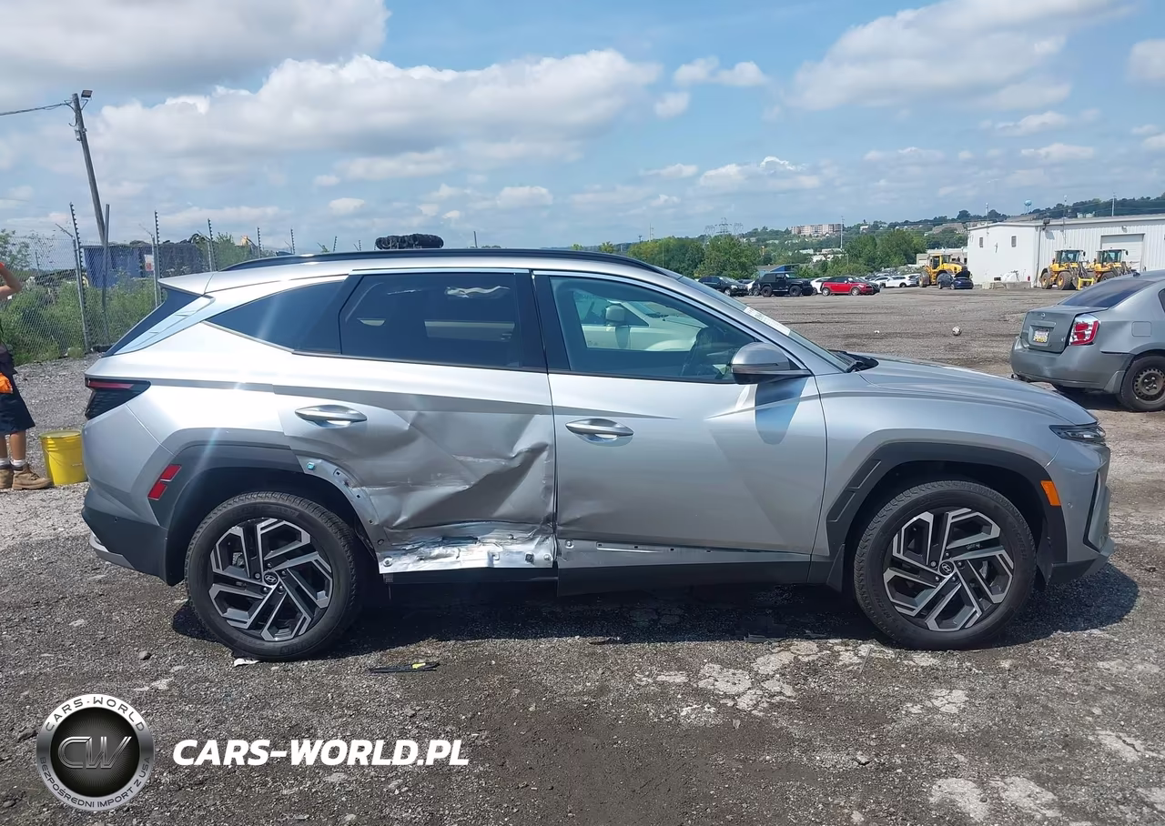 2025 Hyundai Tucson Limited VIN:5NMJECDE4SH515986 - 13