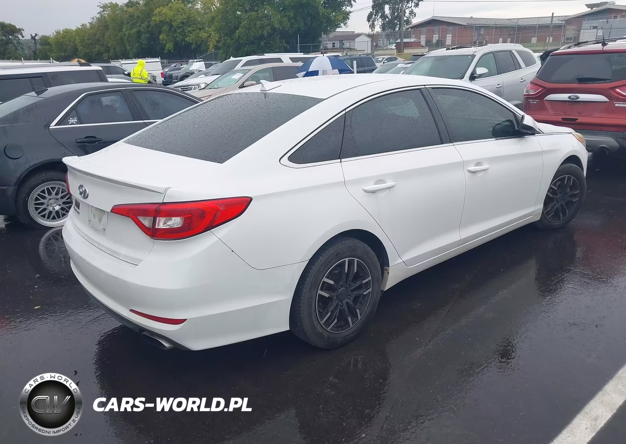 2016 Hyundai Sonata Se VIN:5NPE24AF1GH323562 - 4