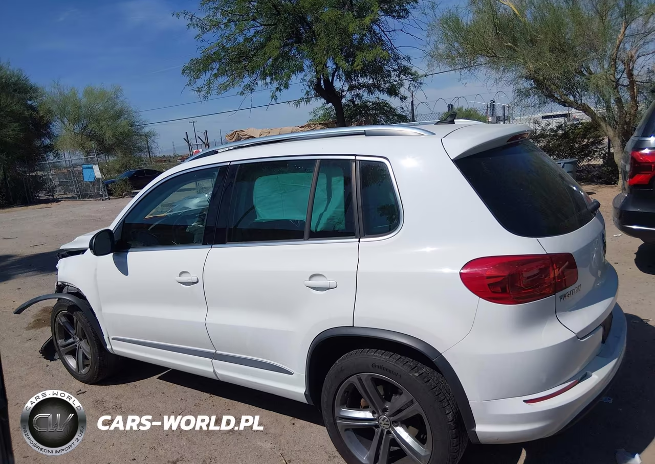 2017 Volkswagen Tiguan 2.0T Sport VIN:WVGUV7AX4HK005978 - 14