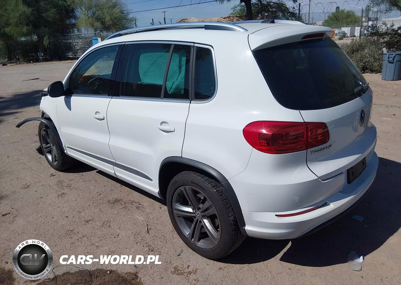 2017 Volkswagen Tiguan 2.0T Sport VIN:WVGUV7AX4HK005978 - 3