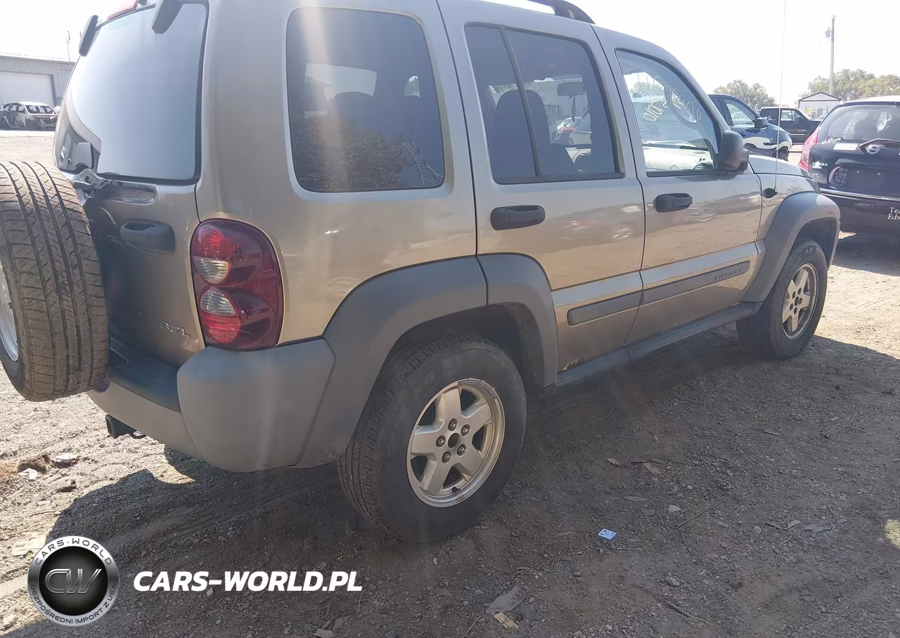 2005 Jeep Liberty Sport VIN:1J4GL48K05W681424 - 4