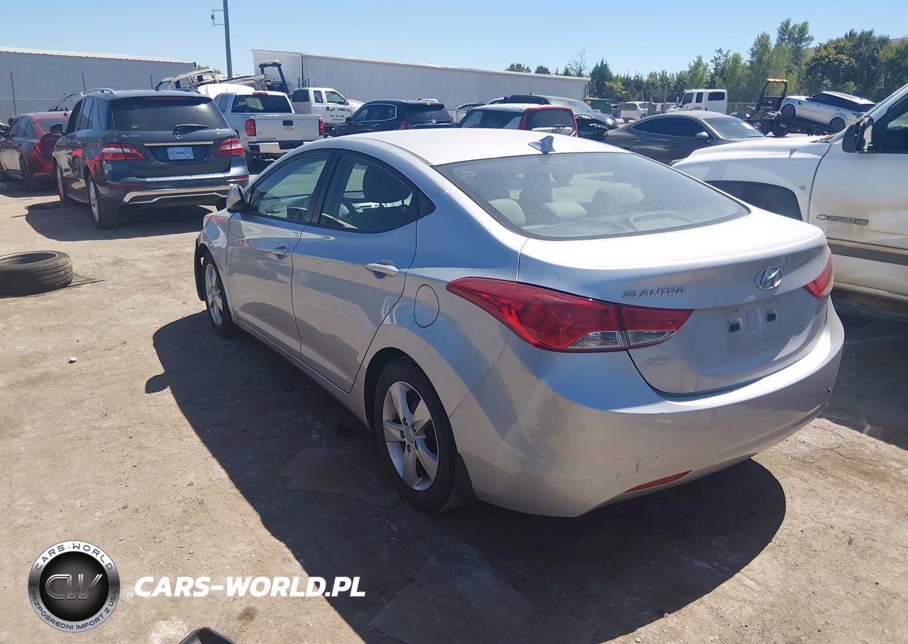 2013 Hyundai Elantra Gls VIN:5NPDH4AE5DH421281 - 3