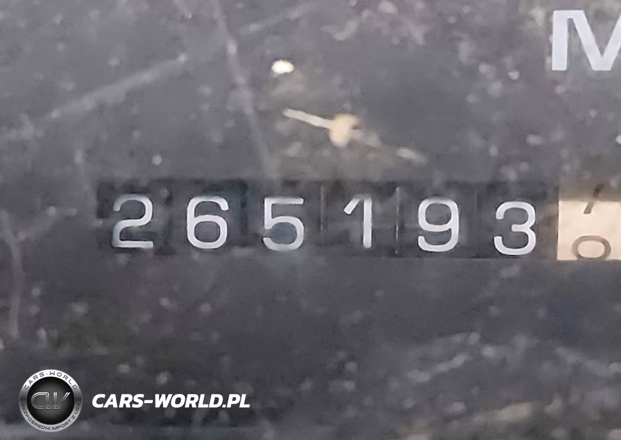 1998 Chevrolet Tahoe VIN:3GNEK18R3WG127281 - 12