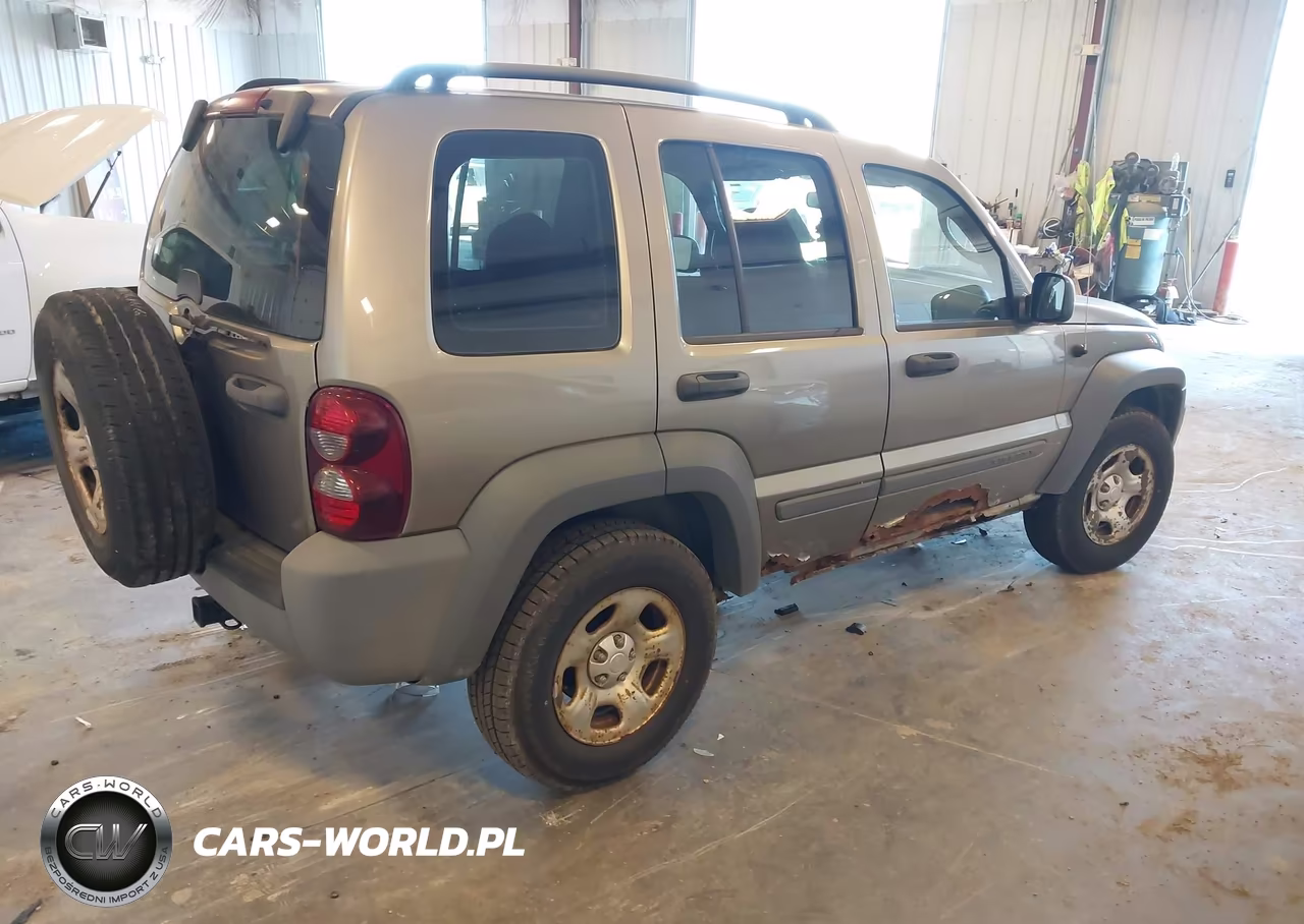 2005 Jeep Liberty Sport VIN:1J4GL48185W587752 - 4