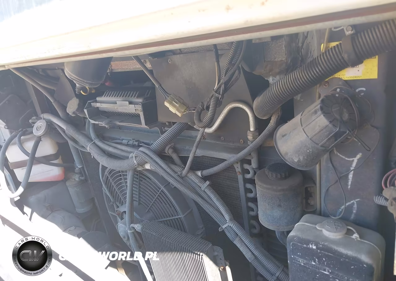 1997 Chevrolet P30 VIN:1GBLP37J1V3309057 - 10