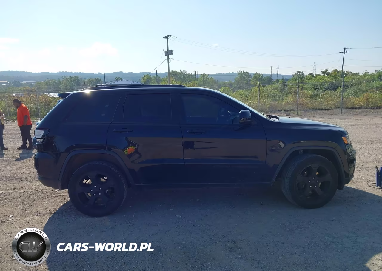 2019 Jeep Grand Cherokee Upland 4X4 VIN:1C4RJFAG3KC533965 - 13