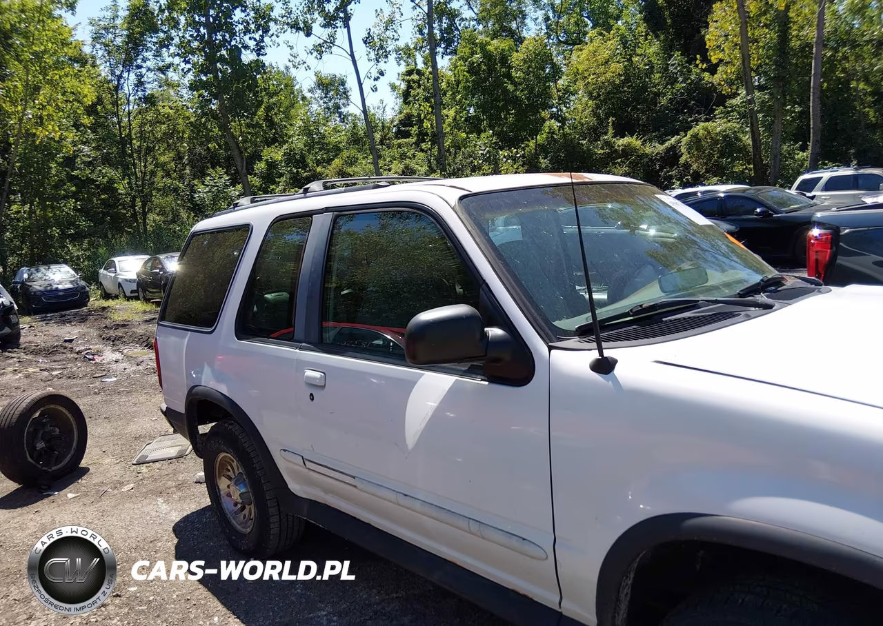 1998 Ford Explorer Sport VIN:1FMYU22X2WUB66515 - 13