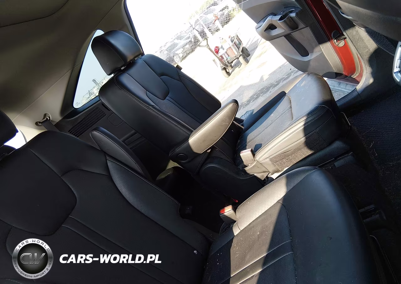 2025 Kia Sorento X-Line Ex VIN:5XYRHDJFXSG402227 - 8