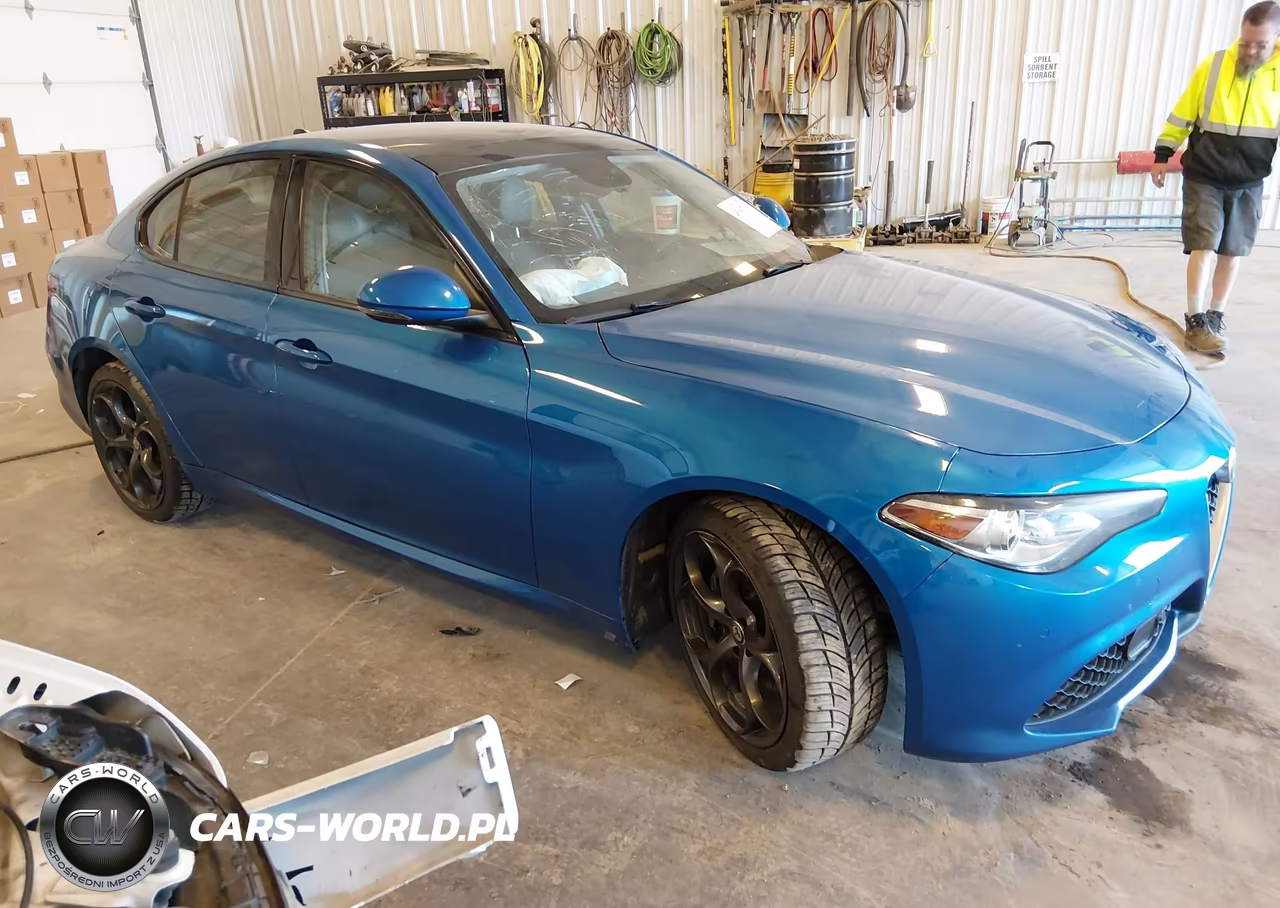 2018 Alfa Romeo Giulia Ti Sport Awd VIN:ZARFAEEN8J7579505 - 1