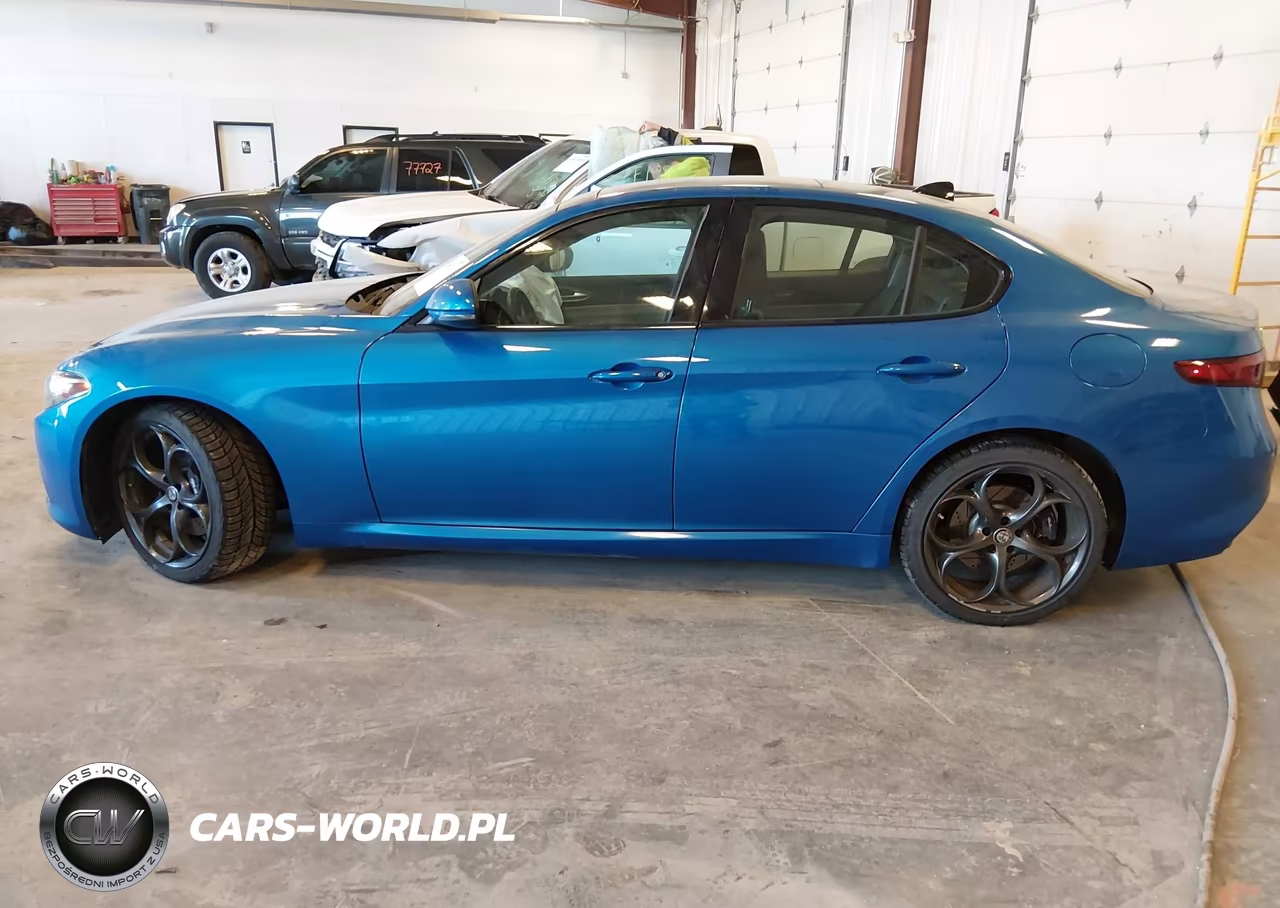 2018 Alfa Romeo Giulia Ti Sport Awd VIN:ZARFAEEN8J7579505 - 14