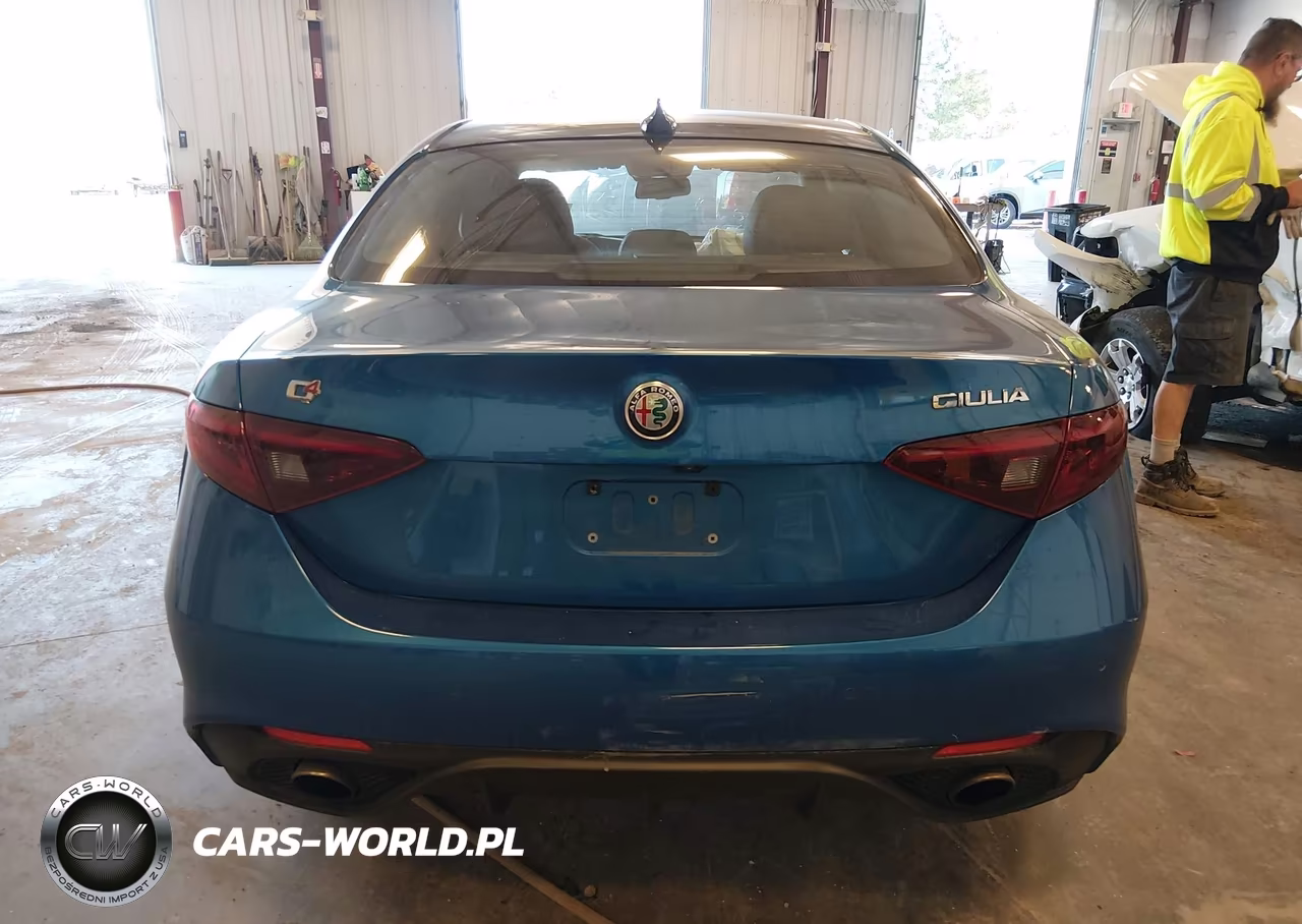2018 Alfa Romeo Giulia Ti Sport Awd VIN:ZARFAEEN8J7579505 - 16