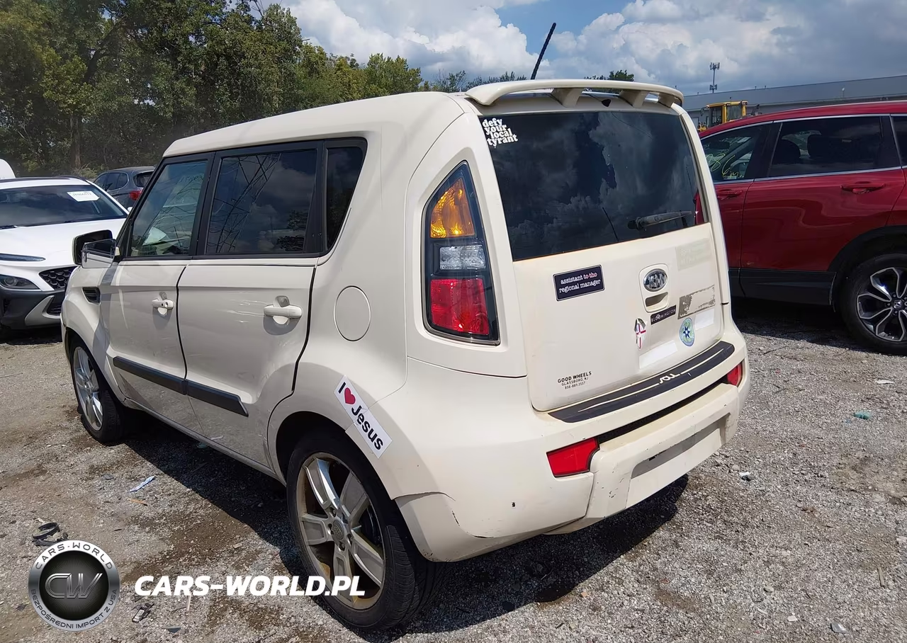 2011 Kia Soul ! VIN:KNDJT2A21B7729464 - 3