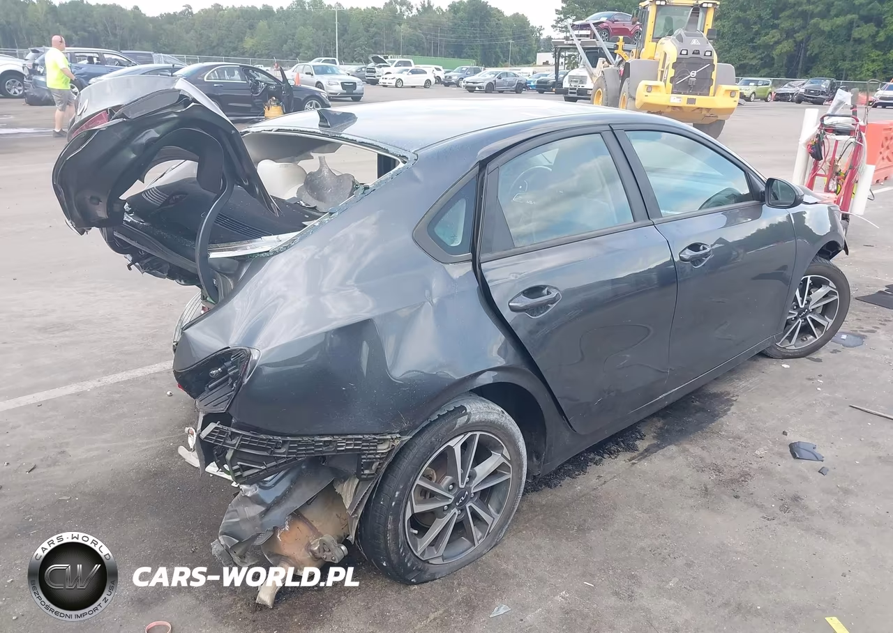 2023 Kia Forte Lxs VIN:3KPF24AD5PE591344 - 4