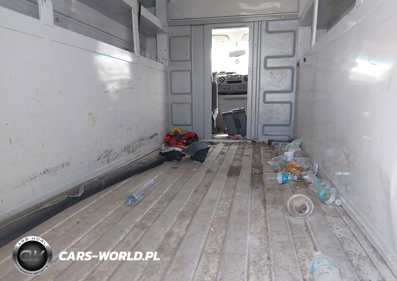 2025 Ford E-350 Cutaway VIN:1FDWE3FN0SDD34648 - 6