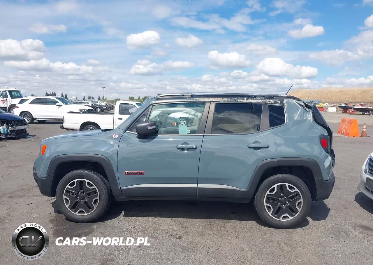 2017 Jeep Renegade Trailhawk 4X4 VIN:ZACCJBCB1HPG39187 - 14