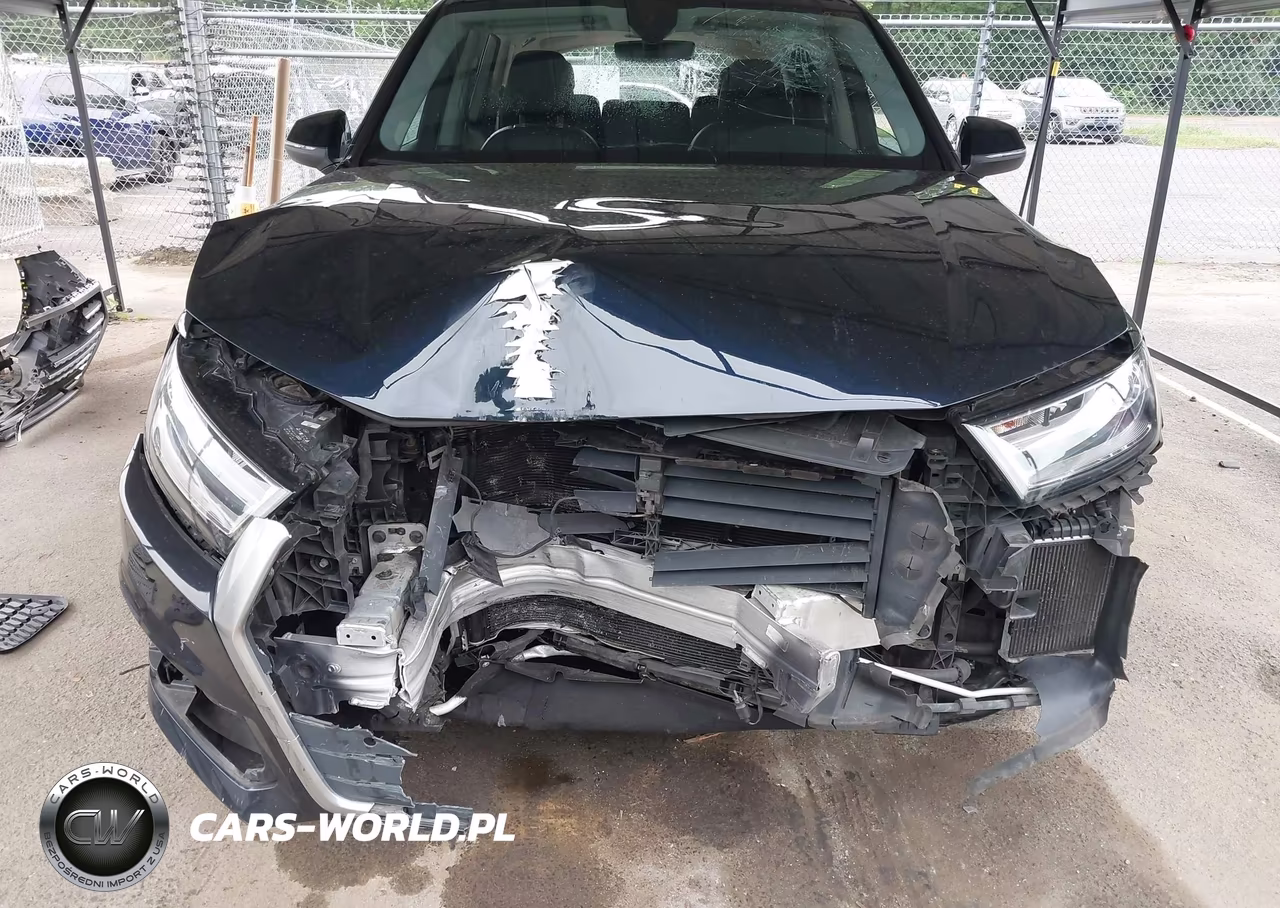 2018 Audi Q7 3.0T Premium VIN:WA1LAAF76JD012940 - 6