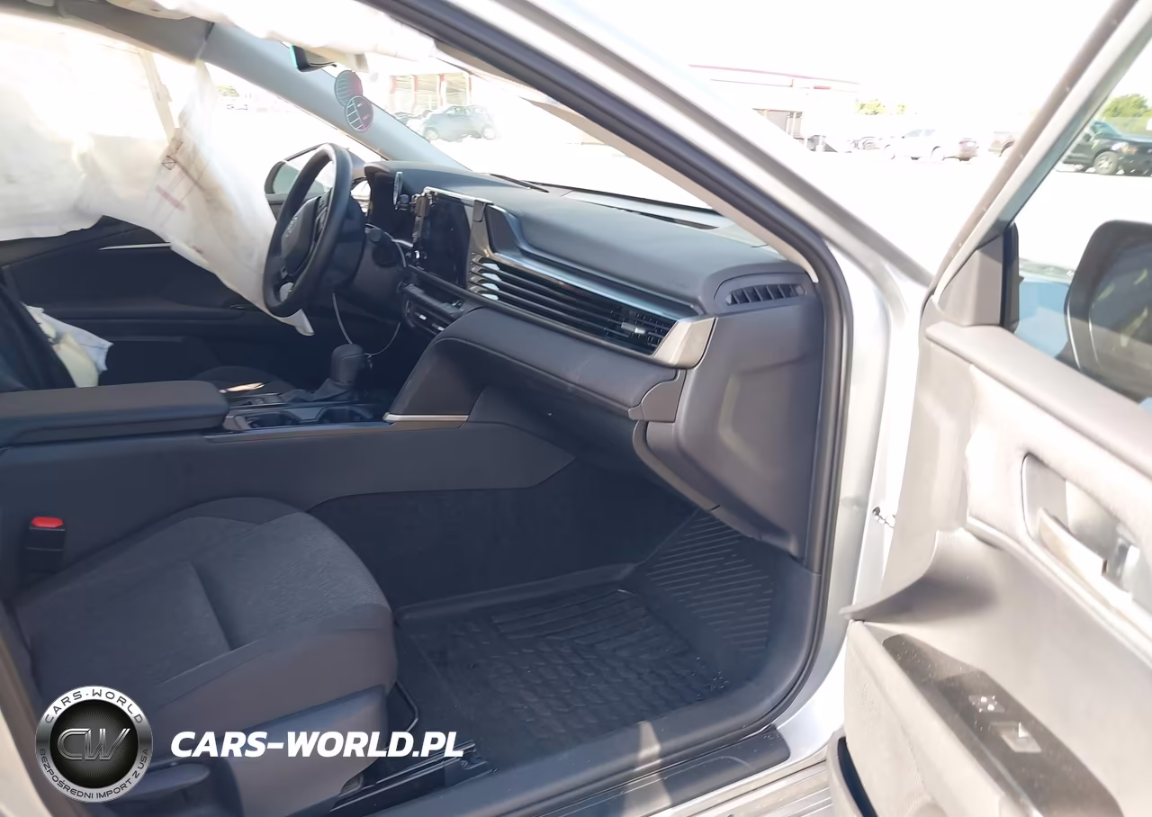 2026 Toyota Camry Le VIN:4T1DAACK0TU777126 - 5