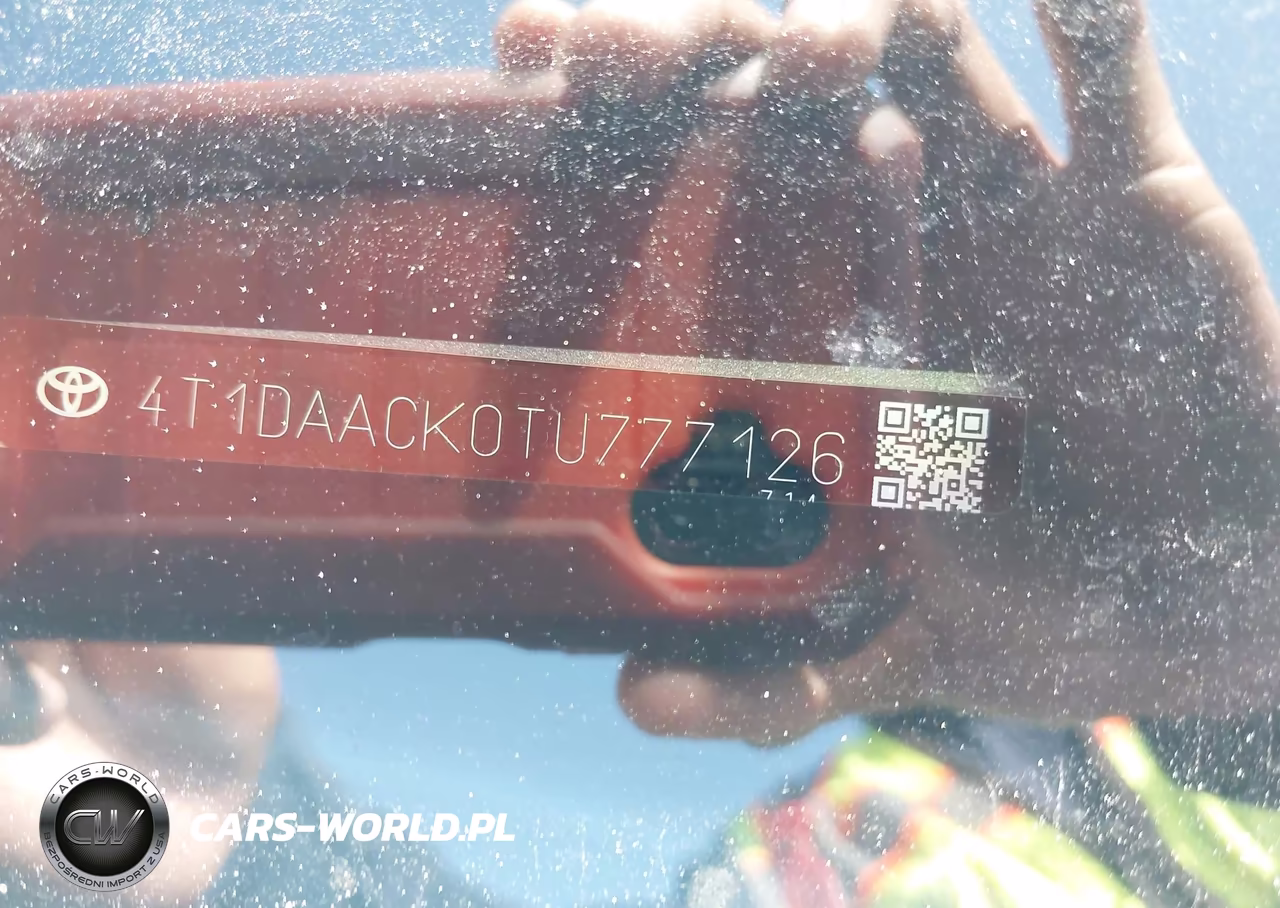 2026 Toyota Camry Le VIN:4T1DAACK0TU777126 - 9