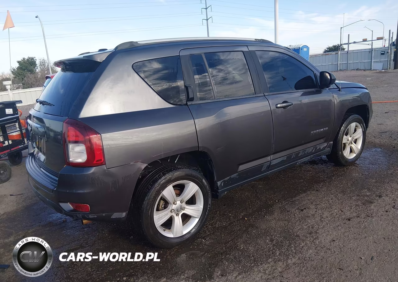 2016 Jeep Compass Sport VIN:1C4NJDBB2GD661900 - 4