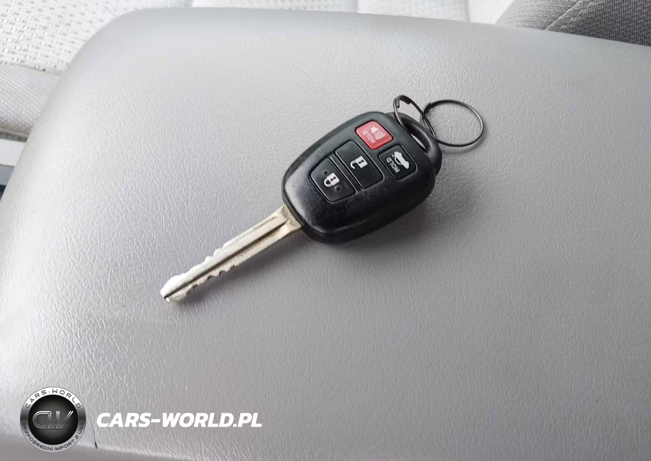 2013 Toyota Camry Le VIN:4T4BF1FK6DR283784 - 11