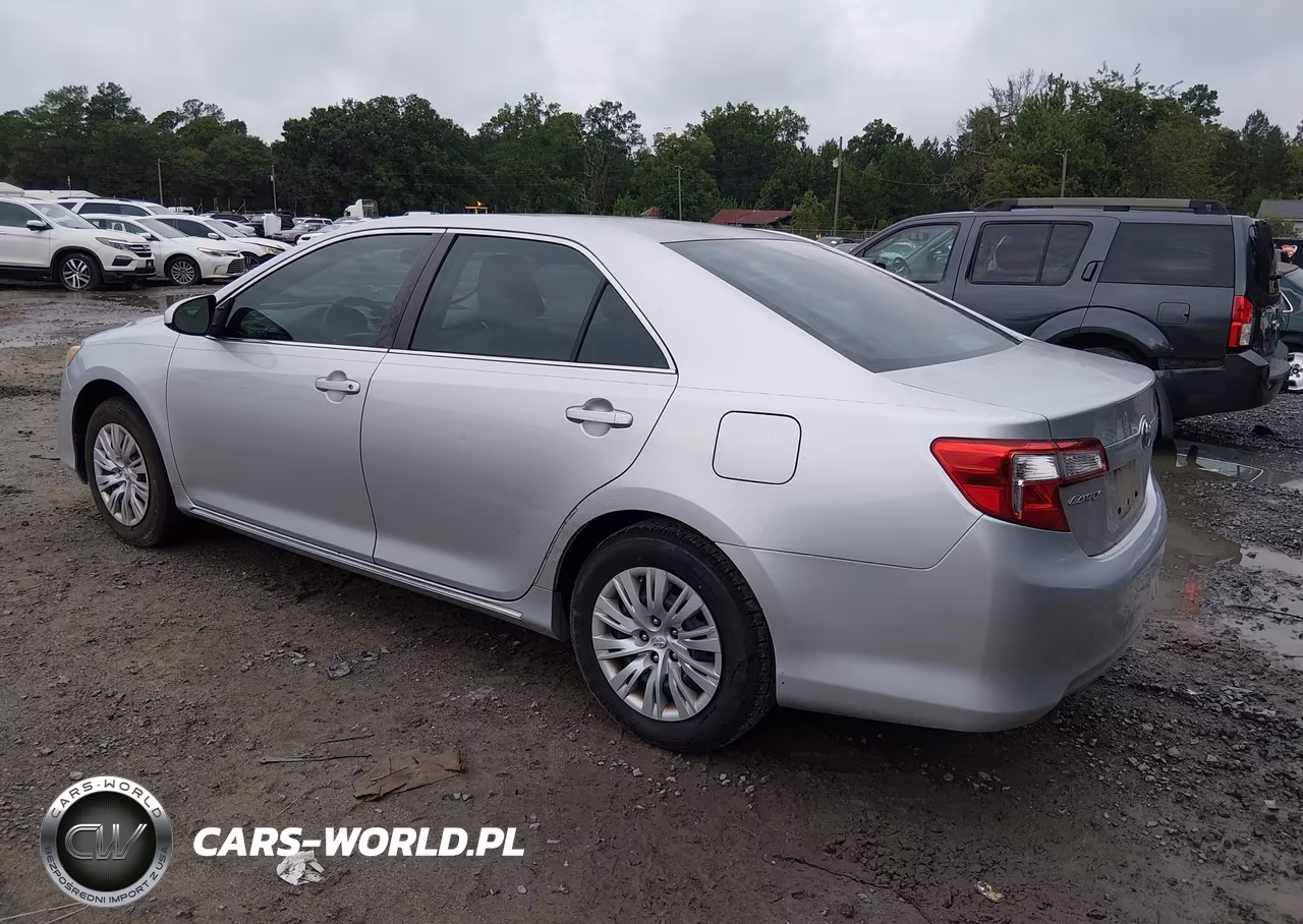 2013 Toyota Camry Le VIN:4T4BF1FK6DR283784 - 3