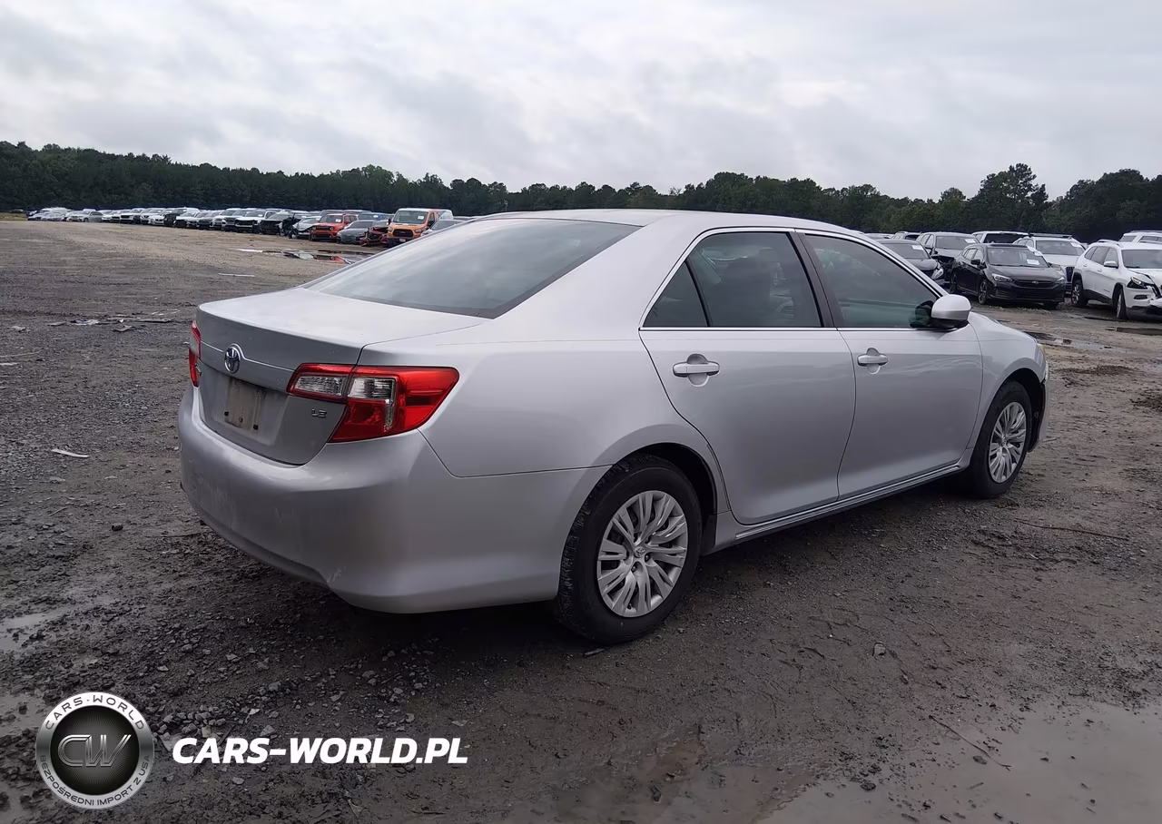 2013 Toyota Camry Le VIN:4T4BF1FK6DR283784 - 4