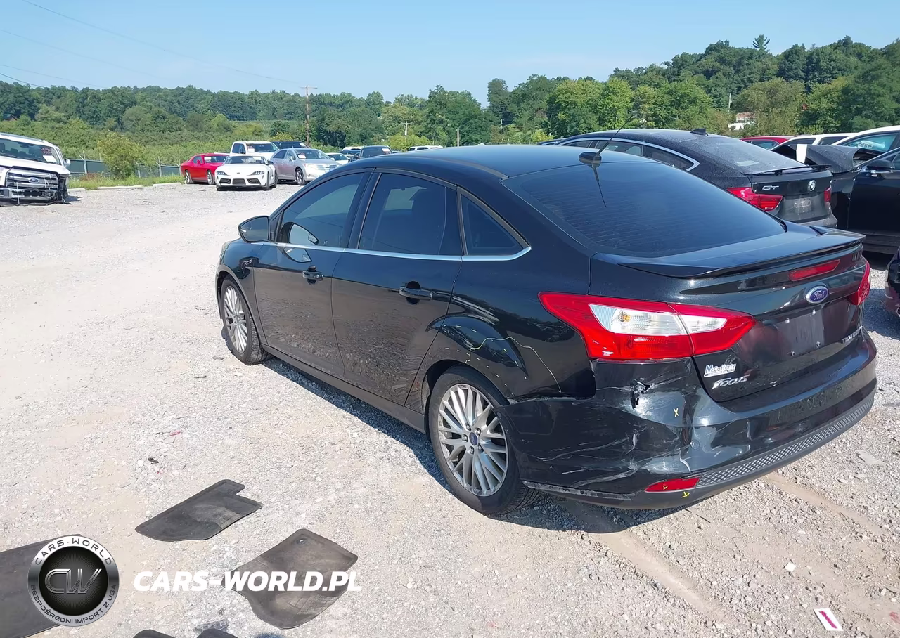 2014 Ford Focus Titanium VIN:1FADP3J28EL378027 - 3