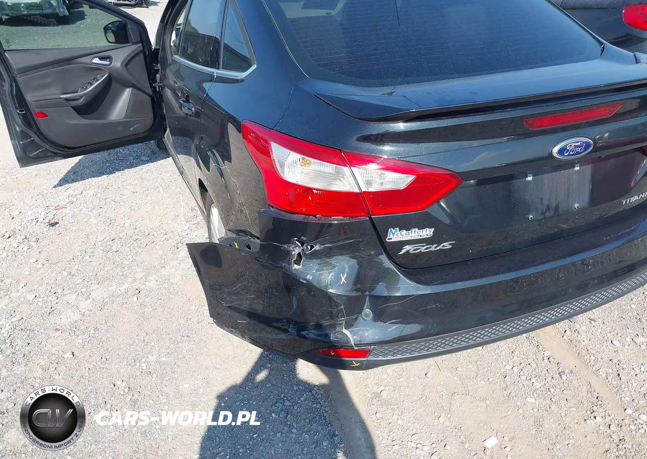 2014 Ford Focus Titanium VIN:1FADP3J28EL378027 - 6