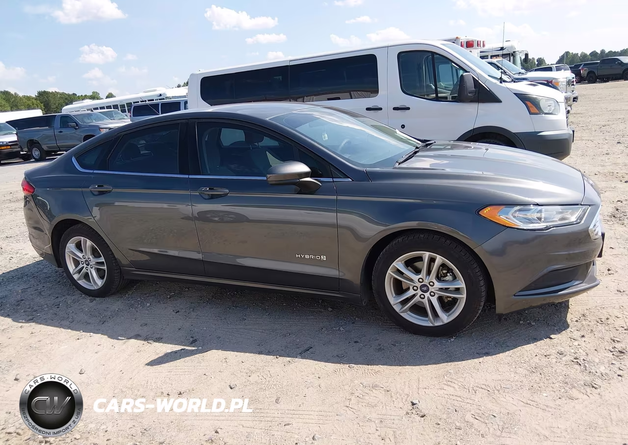 2018 Ford Fusion Hybrid S VIN:3FA6P0UU2JR282037 - 13