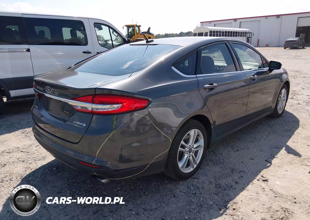 2018 Ford Fusion Hybrid S VIN:3FA6P0UU2JR282037 - 4
