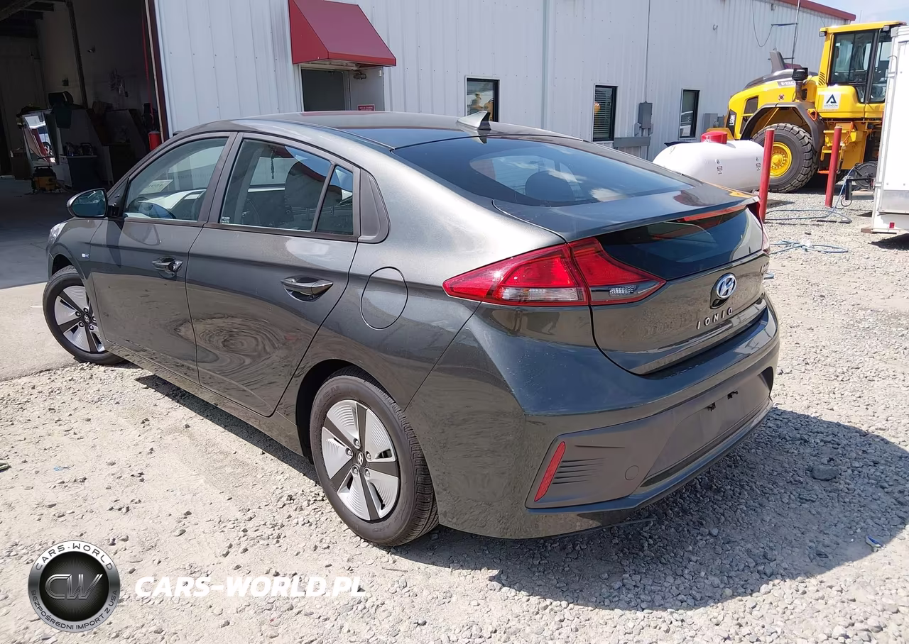 2020 Hyundai Ioniq Hybrid Blue VIN:KMHC65LC0LU217667 - 3