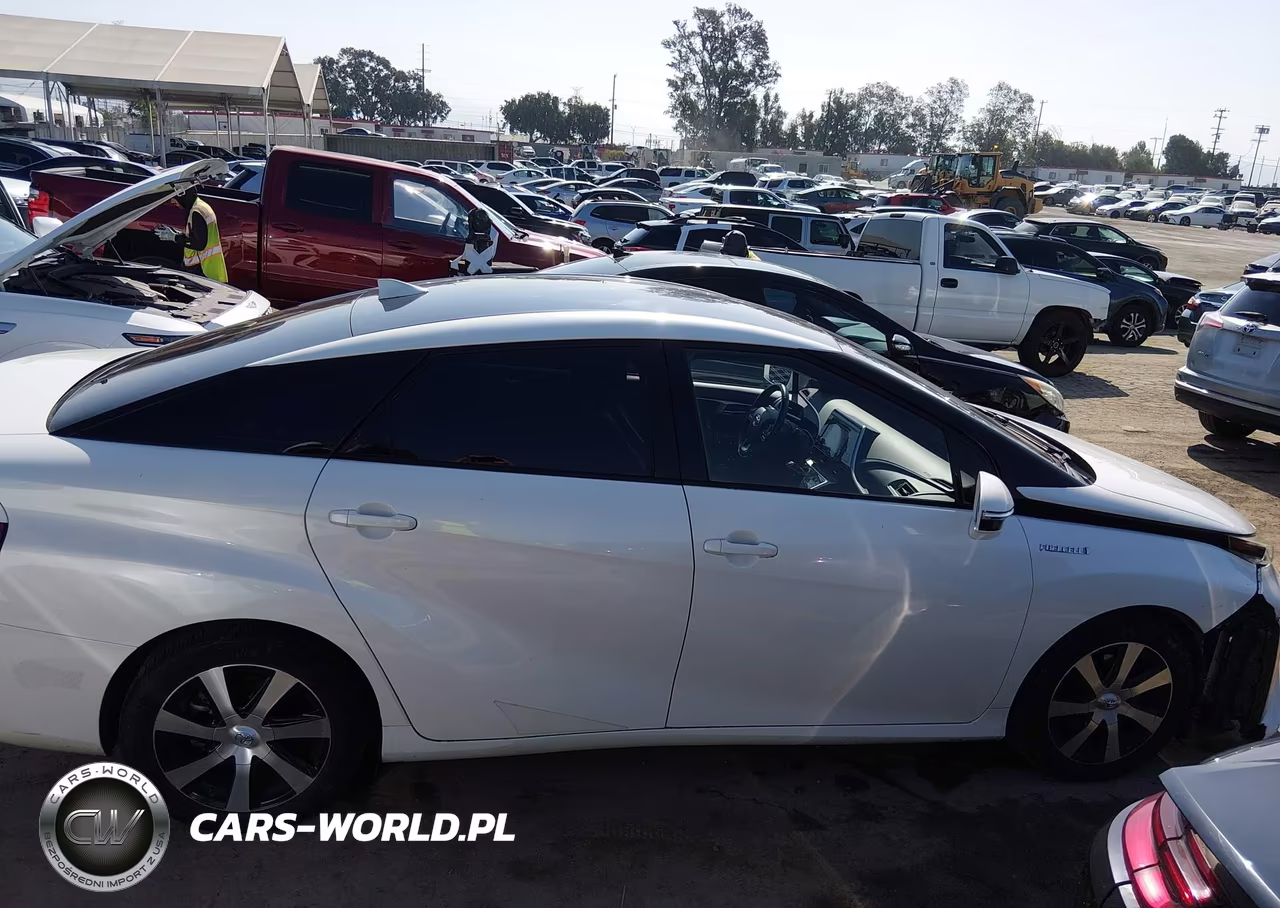2017 Toyota Mirai VIN:JTDBVRBD4HA001818 - 13