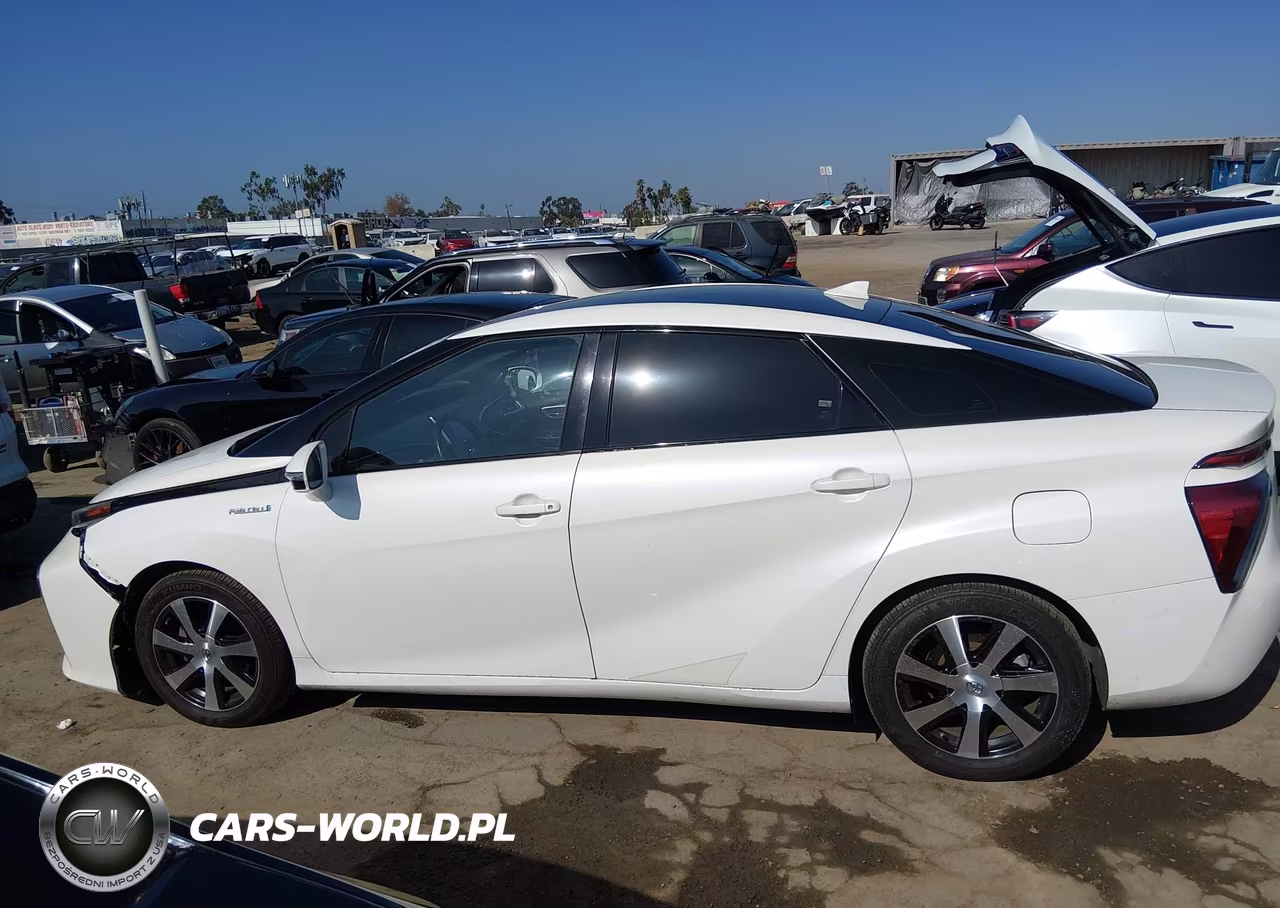 2017 Toyota Mirai VIN:JTDBVRBD4HA001818 - 14