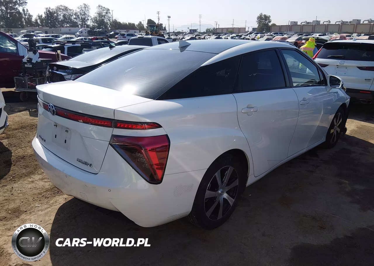 2017 Toyota Mirai VIN:JTDBVRBD4HA001818 - 4