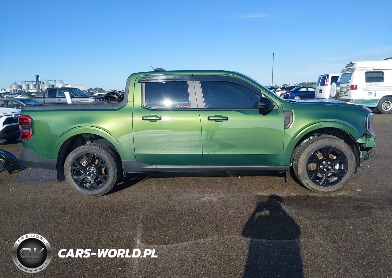 2025 Ford Maverick Lariat VIN:3FTTW8SA6SRB06696 - 14