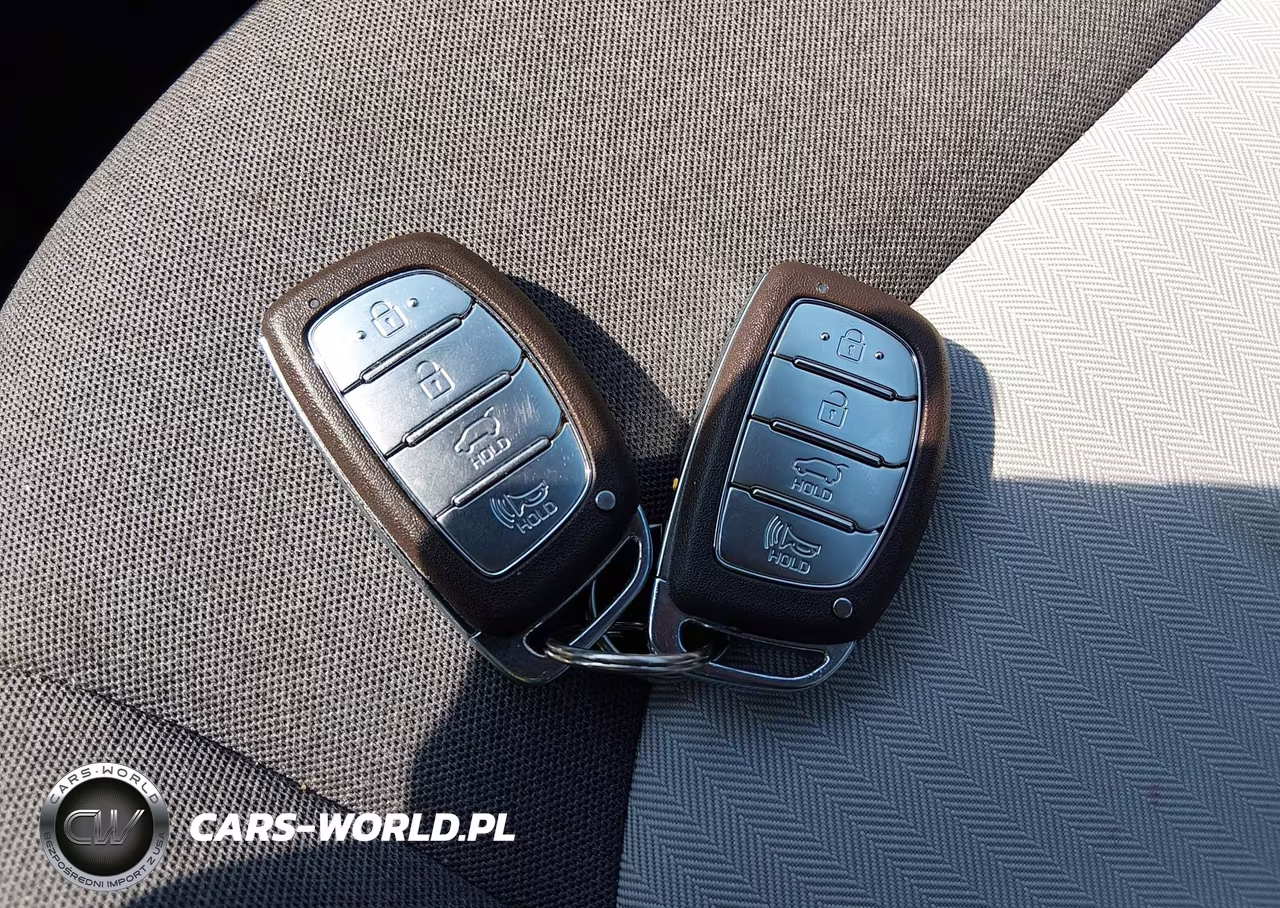 2020 Hyundai Ioniq Hybrid Blue VIN:KMHC65LC4LU219115 - 11