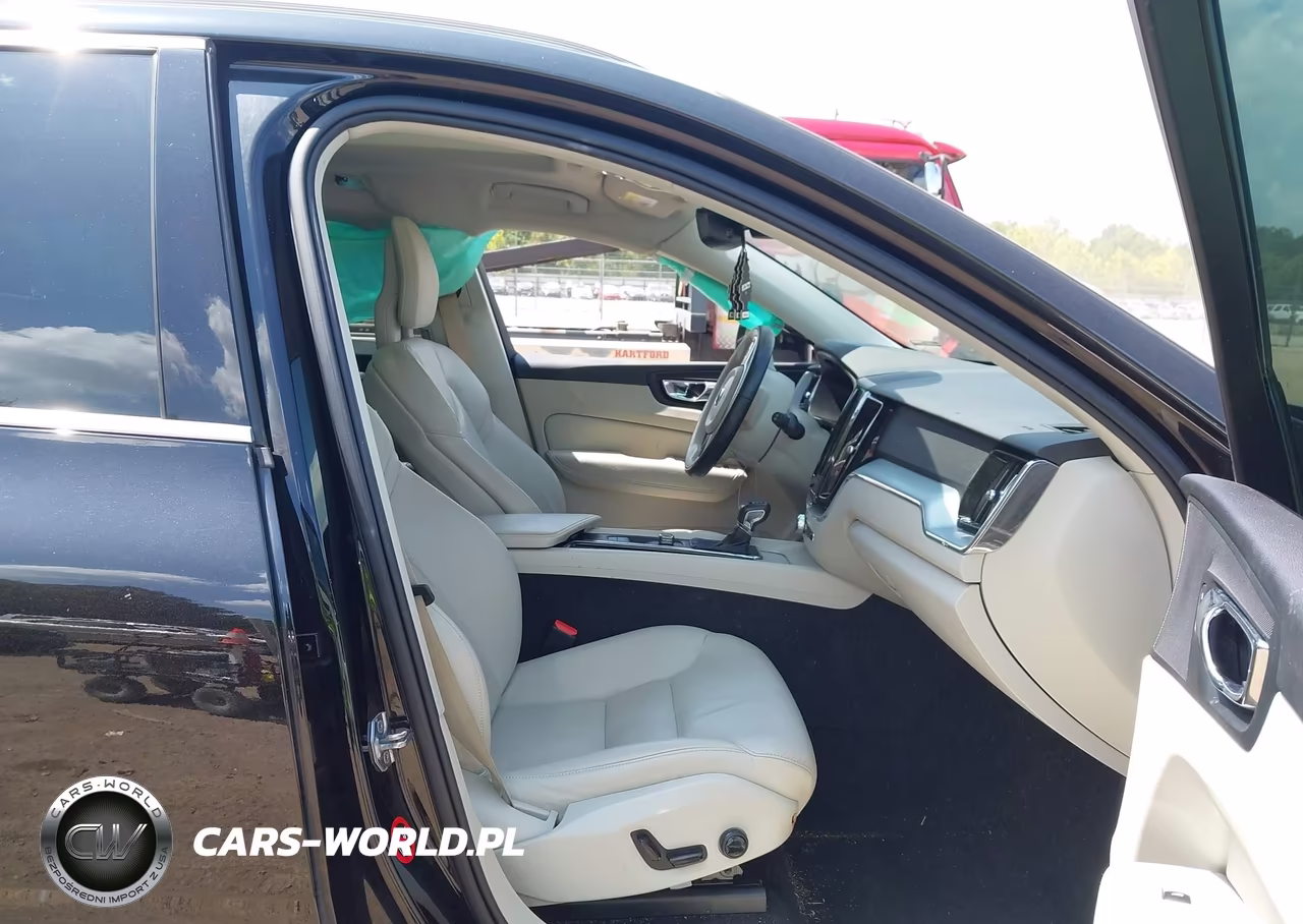 2018 Volvo Xc60 T6 Momentum VIN:YV4A22RK4J1046616 - 5