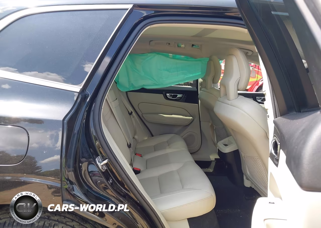 2018 Volvo Xc60 T6 Momentum VIN:YV4A22RK4J1046616 - 8