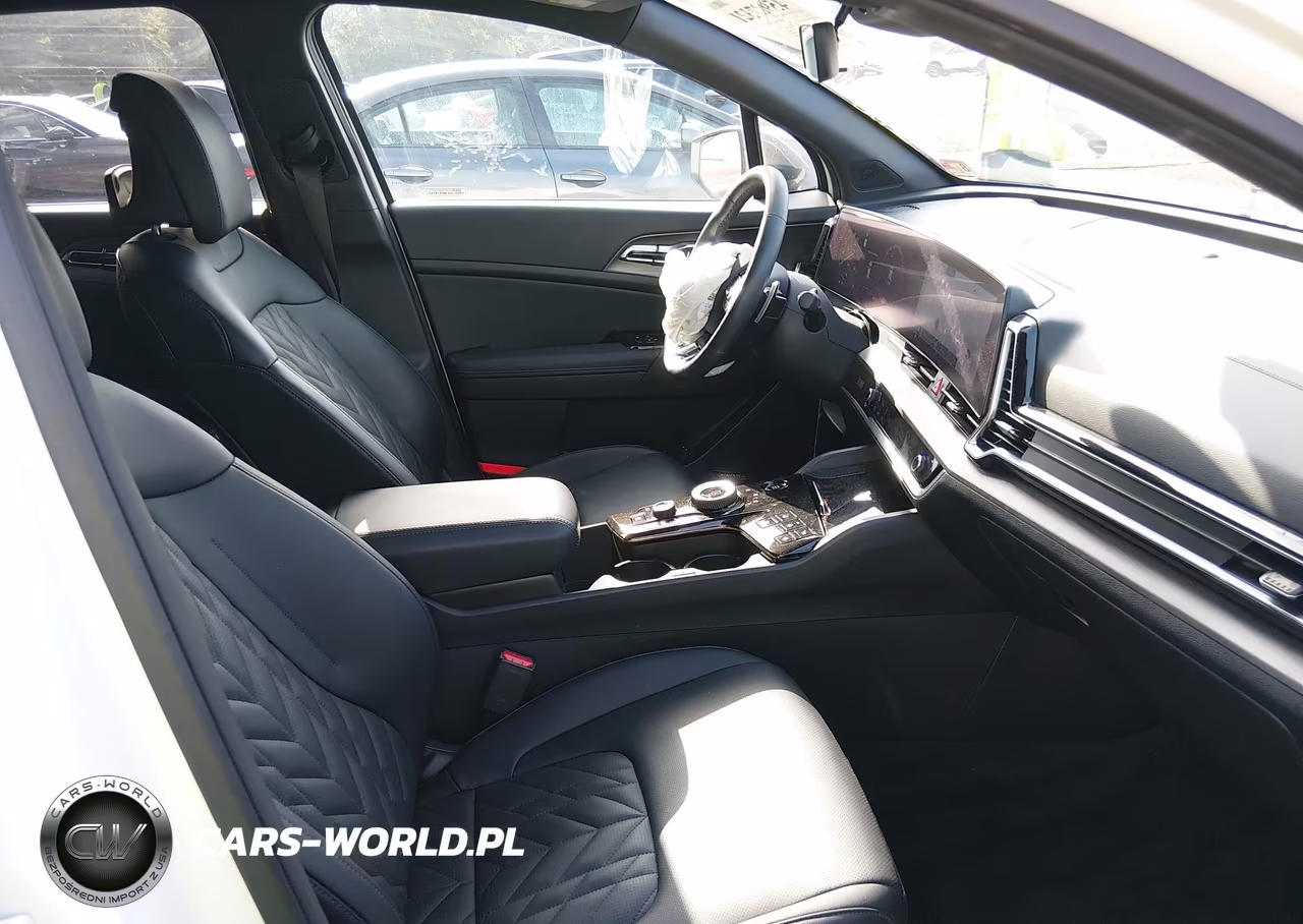 2023 Kia Sportage Plug-In Hybrid X-Line Prestige VIN:KNDPZDAHXP7097810 - 5