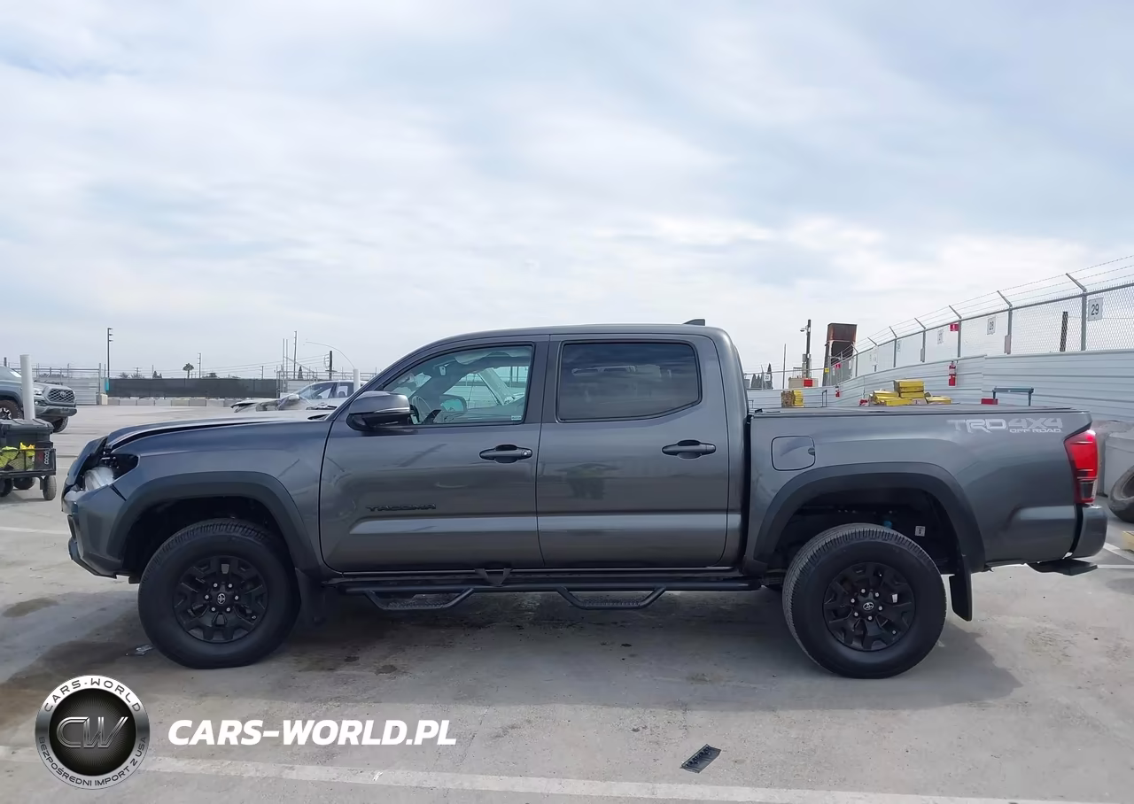 2018 Toyota Tacoma Trd Off Road VIN:3TMCZ5AN2JM161281 - 18