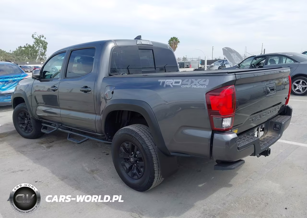 2018 Toyota Tacoma Trd Off Road VIN:3TMCZ5AN2JM161281 - 3