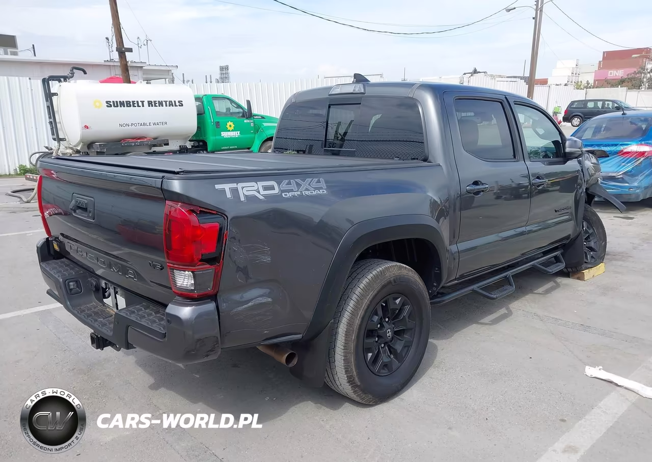 2018 Toyota Tacoma Trd Off Road VIN:3TMCZ5AN2JM161281 - 4
