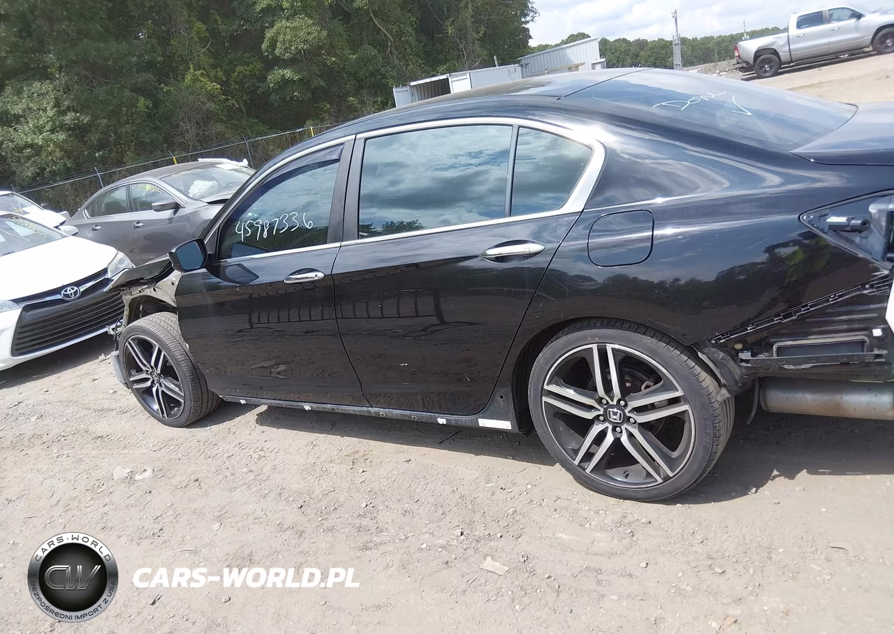 2016 Honda Accord Sport VIN:1HGCR2F59GA212726 - 14
