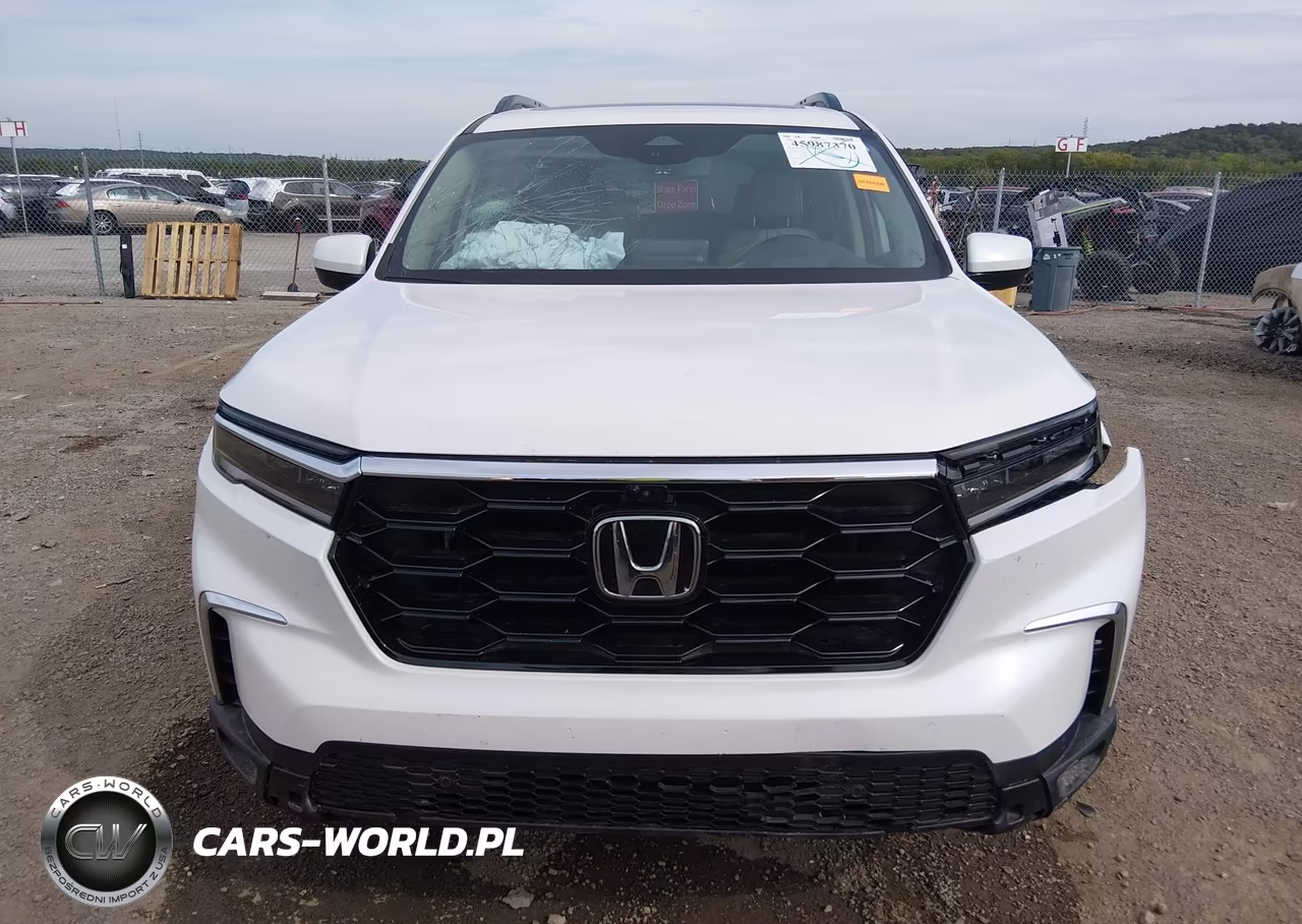 2025 Honda Pilot Elite VIN:5FNYG1H81SB122630 - 13