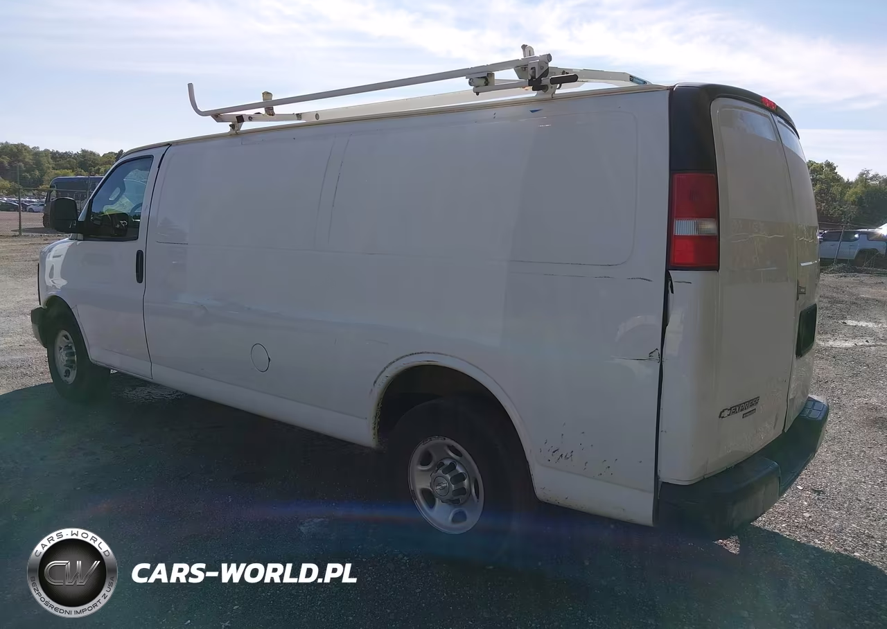 2016 Chevrolet Express 2500 Work Van VIN:1GCWGBFF8G1232220 - 3