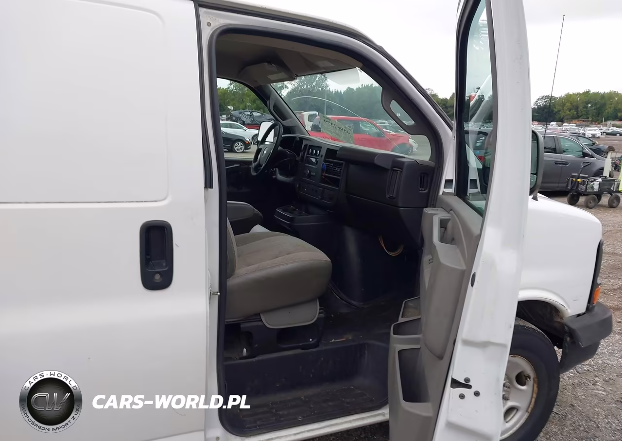 2016 Chevrolet Express 2500 Work Van VIN:1GCWGBFF8G1232220 - 5