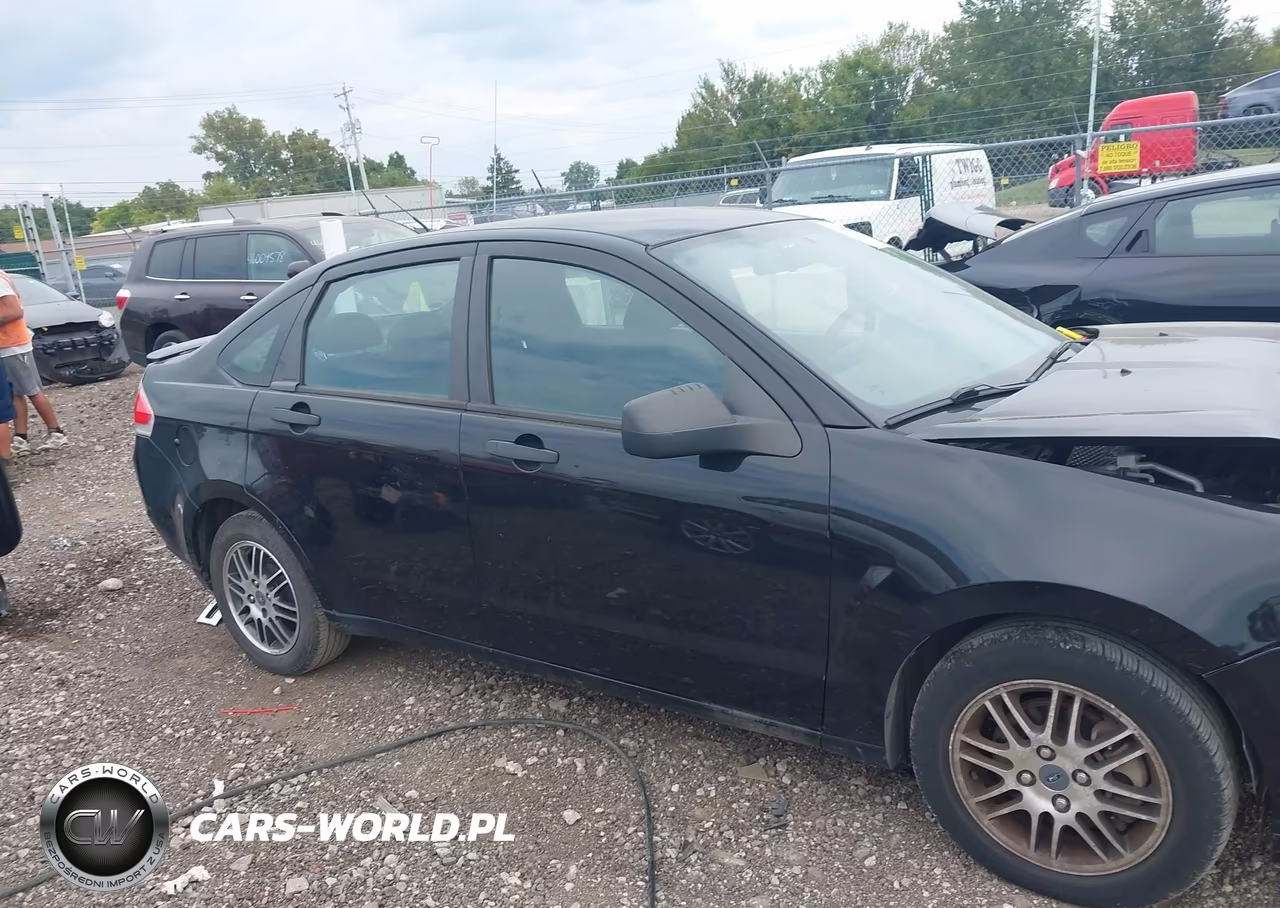 2011 Ford Focus Se VIN:1FAHP3FN1BW176032 - 13