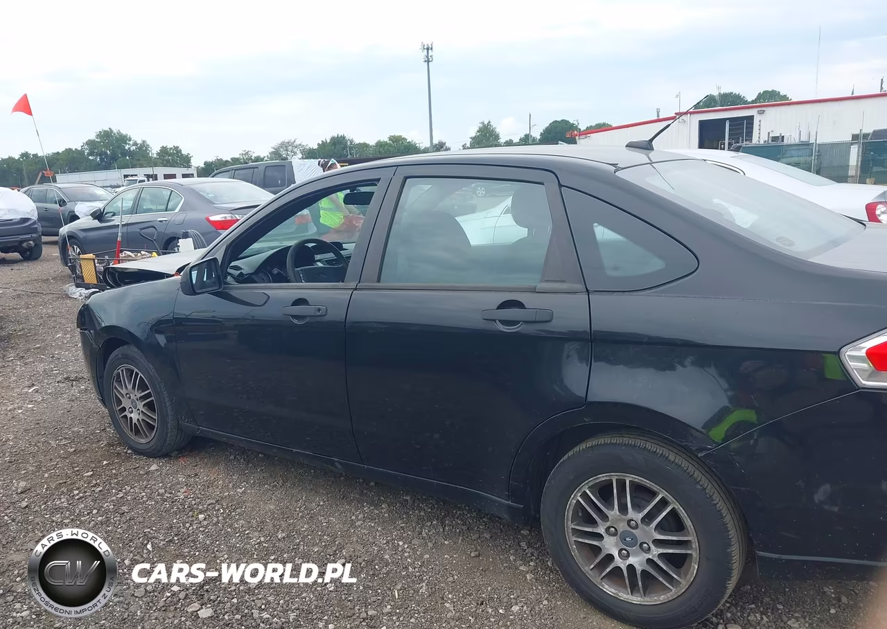 2011 Ford Focus Se VIN:1FAHP3FN1BW176032 - 14