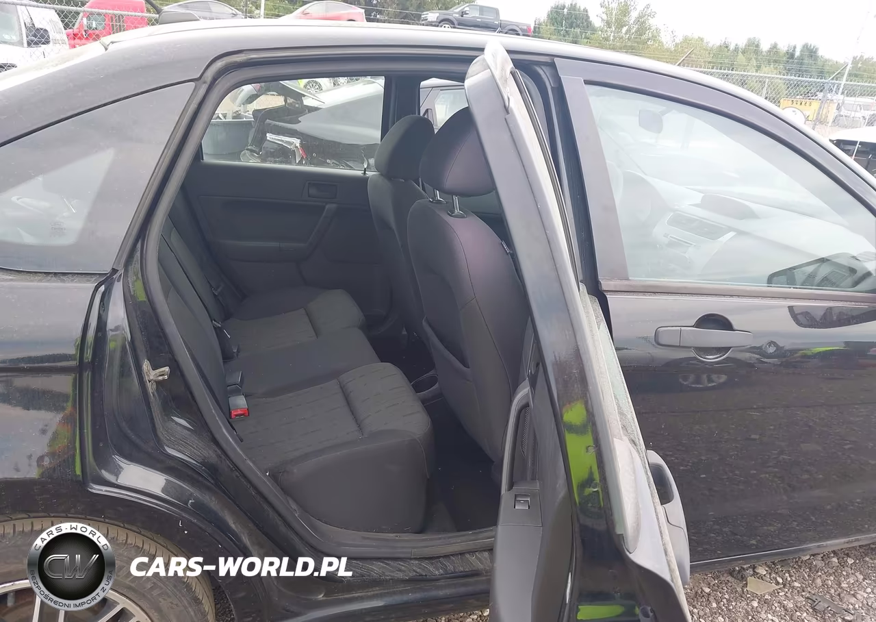 2011 Ford Focus Se VIN:1FAHP3FN1BW176032 - 8