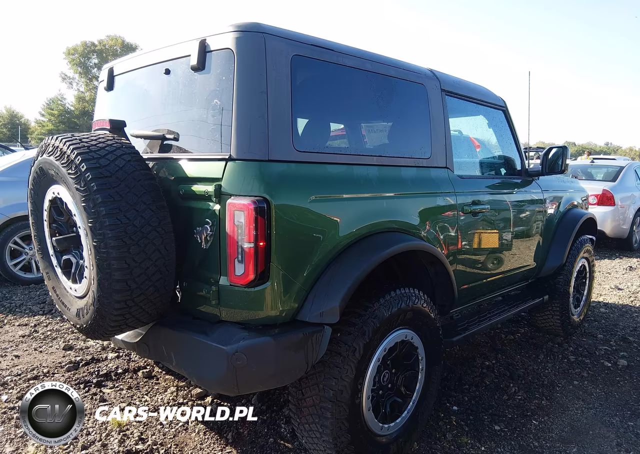 2023 Ford Bronco Outer Banks VIN:1FMDE5CH7PLB22215 - 4
